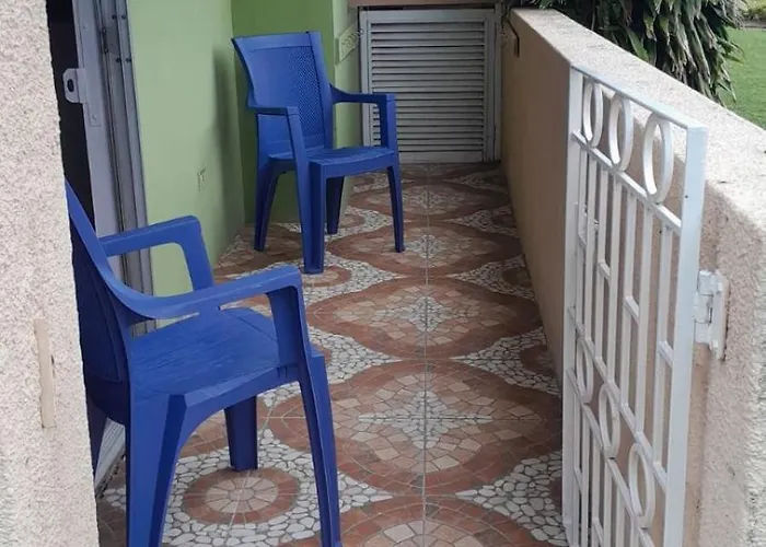 Apartamento Away From With 24 Hr Security